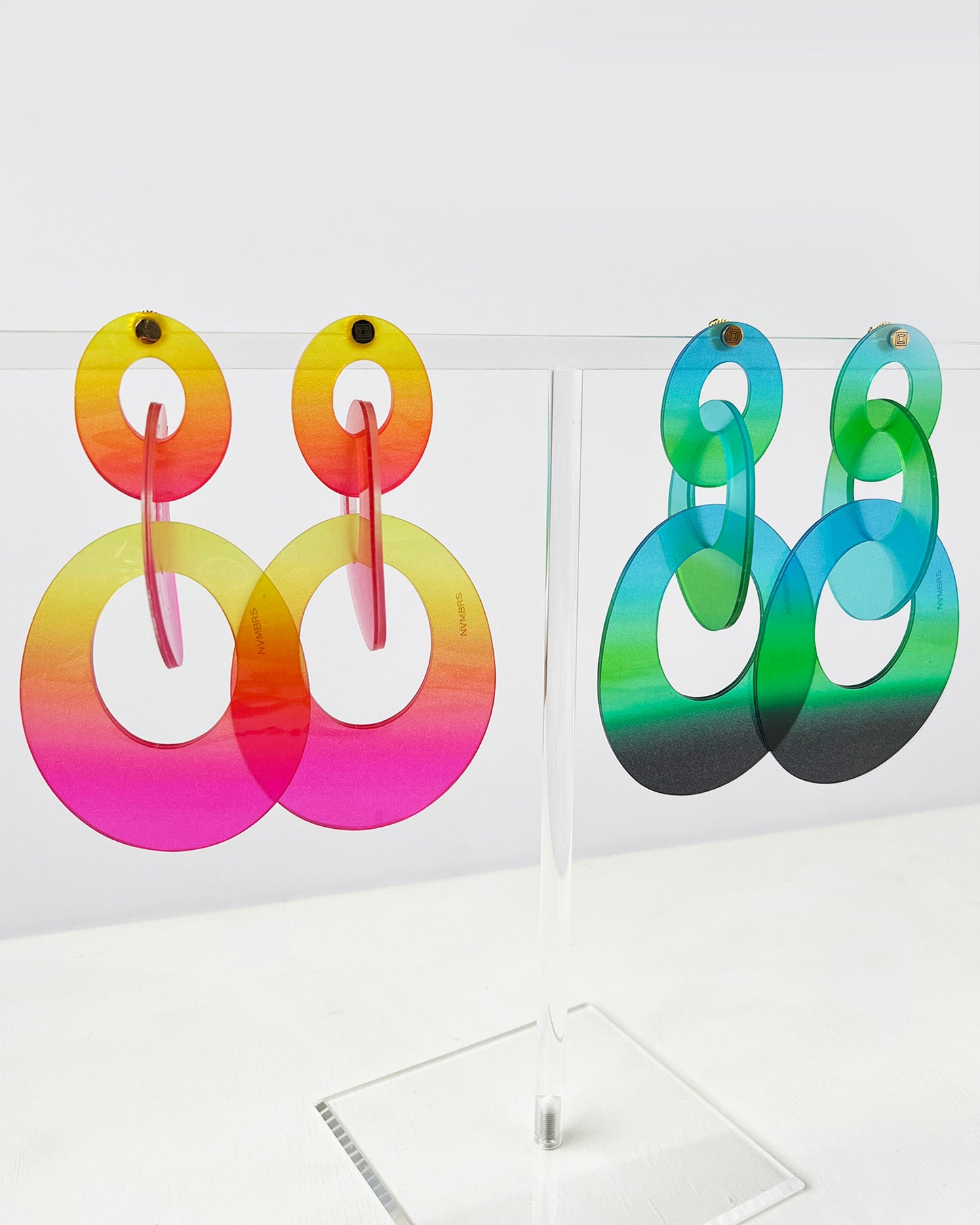 EXCLUSIVE LARGE LINK EARRINGS