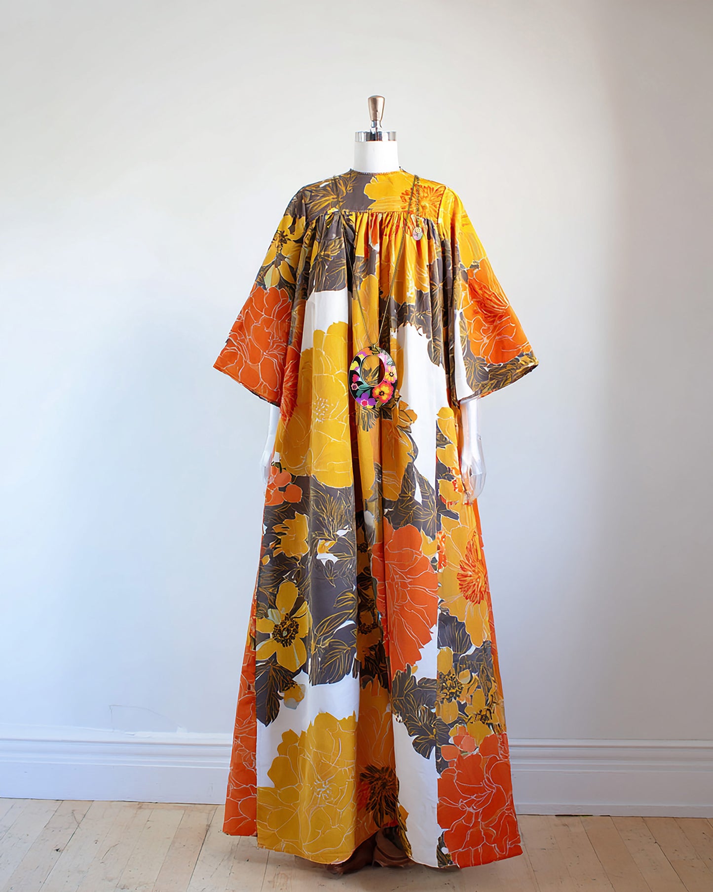 BOTANICAL MEDLEY SOLO ECLIPSE NECKLACE BLACK